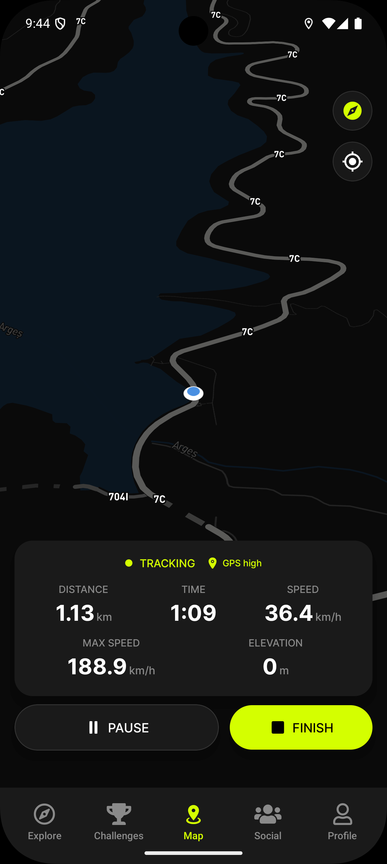 OdysMoto ride recording screen showing real-time GPS tracking with speed, distance and duration stats